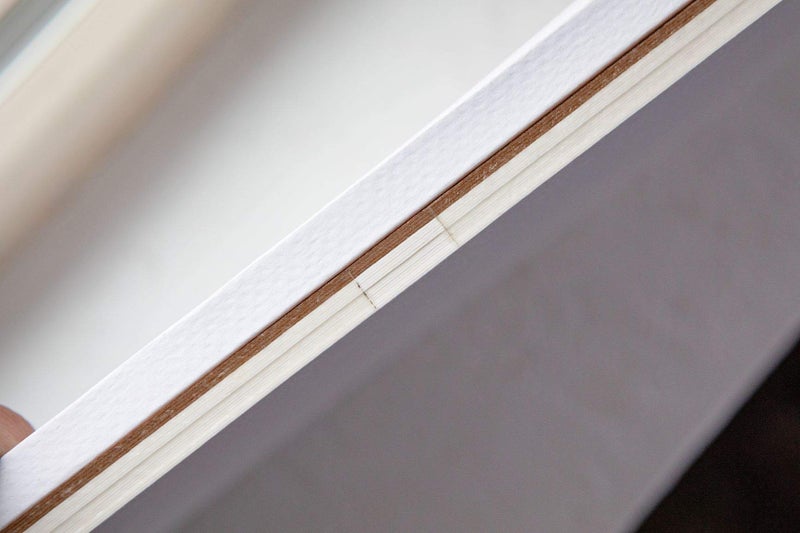 Strathmore كتلة الألوان المائية من ستراثمور 400، ضغط بارد، 9"x12" مربوطة (4 جوانب)، 15 ورقة/كتلة، بيضاء - Image 3